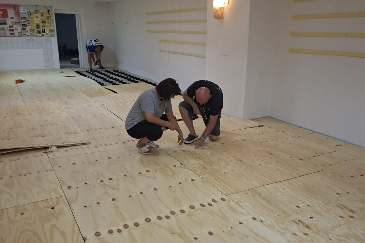 Neuer Schwingboden im DOJO